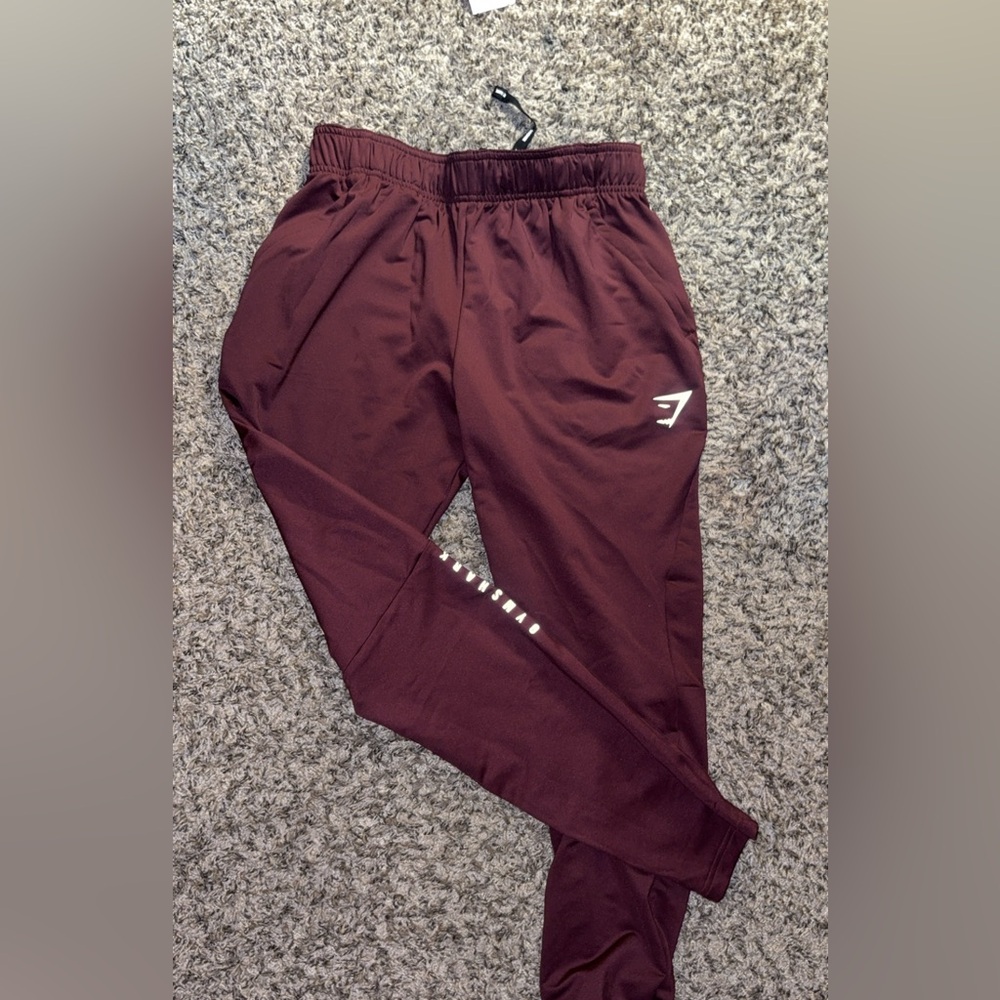 Gymshark mens Burgundy Joggers , thin runner material not thick